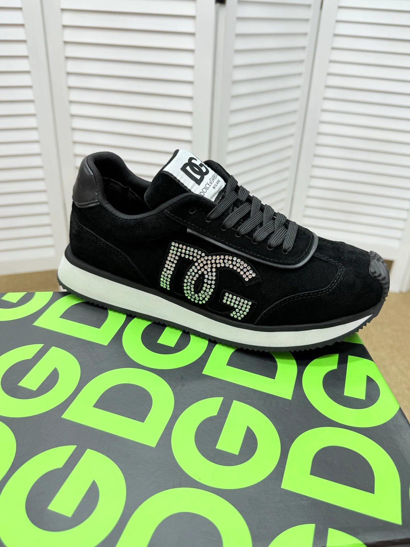 Men's clothing and shoes 250. The latest sports and casual shoes for couples (DG) are fashionable and versatile, and can add luster to various looks. Create an exquisite design with unique dynamic vitality and modern atmosphere, showing modern elegance. Size: 36-46 (45 and 46 are custom-made and cannot be returned or exchanged) Se